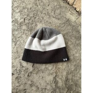 Under Armour Youth Beanie Hat Gray White Black Striped Cozy Winter‎ Warm Acrylic